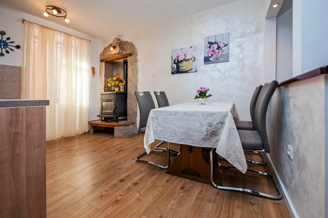 Vista Mare - Sea View Apartment Rovinj 0*,  Croatia