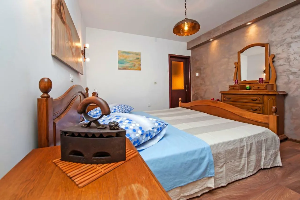 Vista Mare - Sea View Apartment Rovinj 0*,  Croatia